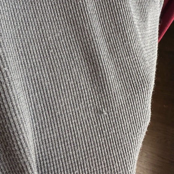 Under Armour Gray Long Sleeve Shirt - Picture 2 of 4